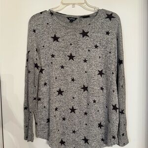 Women's Gray Star Print Top